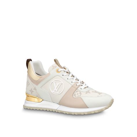 sneakers louis vuitton run away china